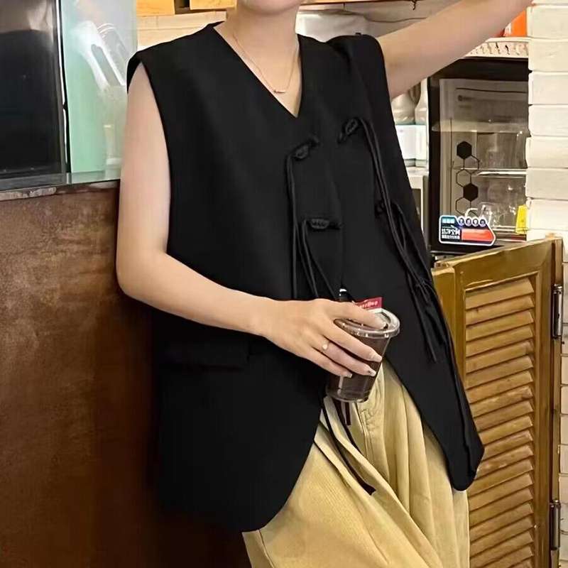 フログボタン飾りテーラードジレ